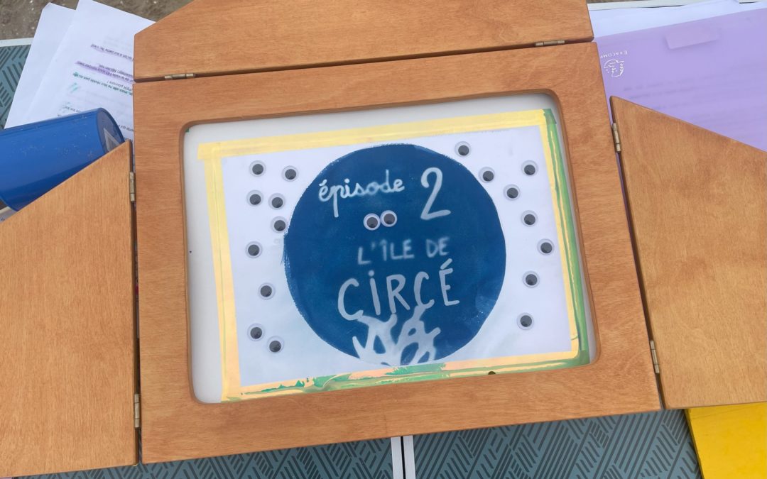3 aventures d’ulysse en kamishibai et cyanotypes avec les CM1 – CM2 de l’école Pierre et Marie Curie (44)